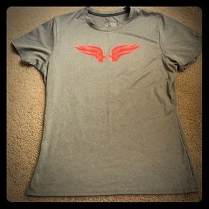 Graphic, dry fit UA t shirt